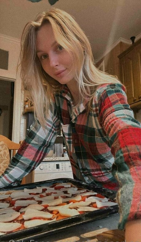 sofiaaaparker naked star archive