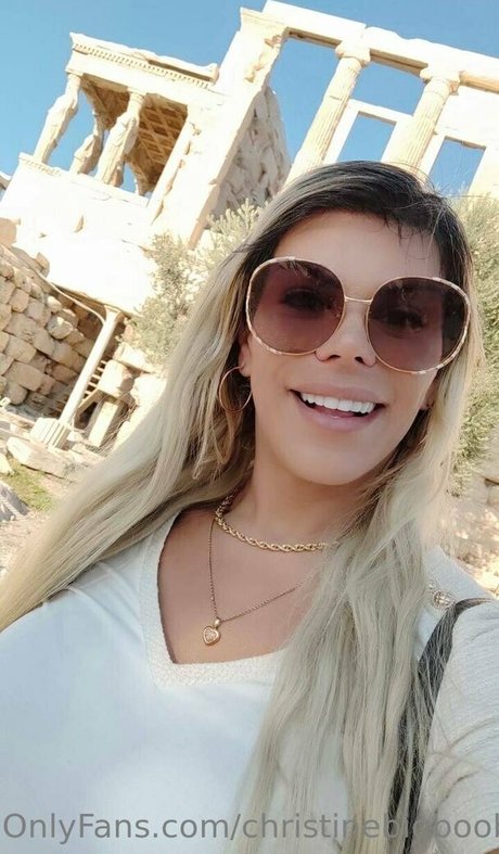 christinebigboobes bonita modelo fotos