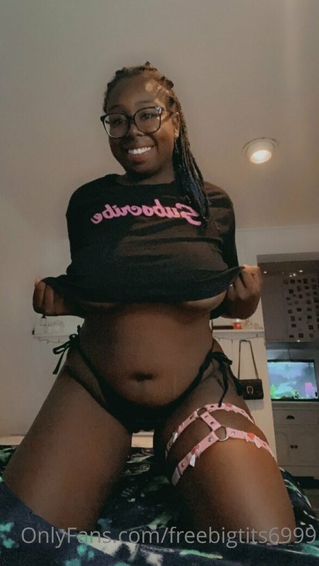 freebigtits6999 actriz erótica imágenes