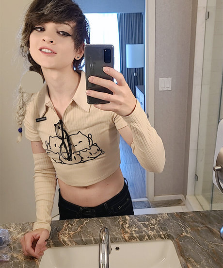 Trappy chan actrice de grande qualité photo