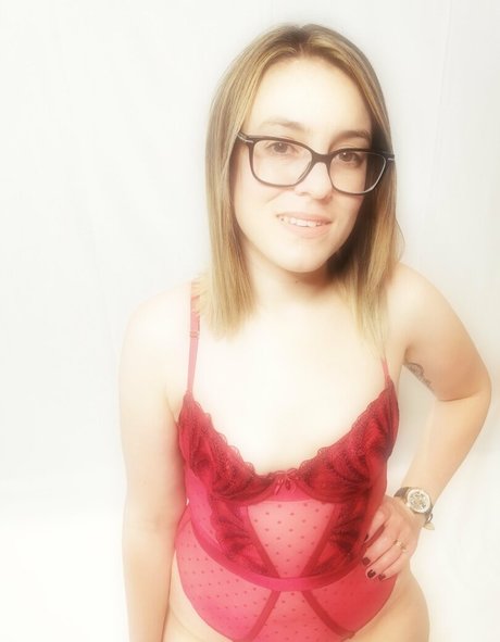 Innocenthotwifexxx modèle nu collection