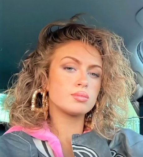 Maisie Smith desnudos de estrellas porno galería