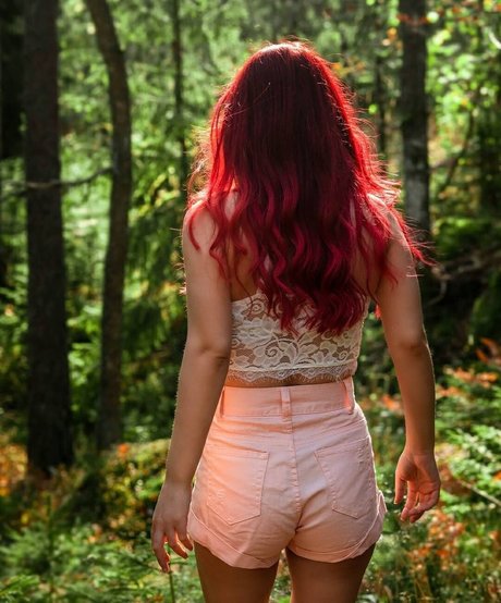 AnnieFuchsia hd star pics