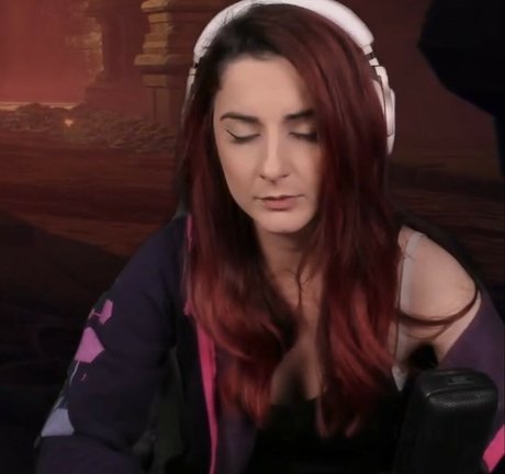 AnnieFuchsia modèle img