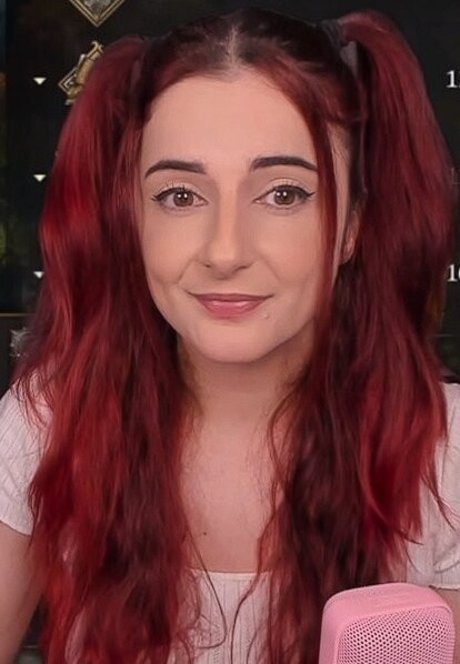 AnnieFuchsia star du porno xxx photo