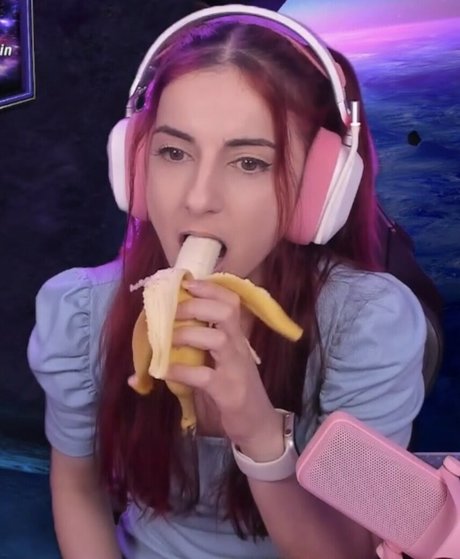 AnnieFuchsia star du porno chaude galeries