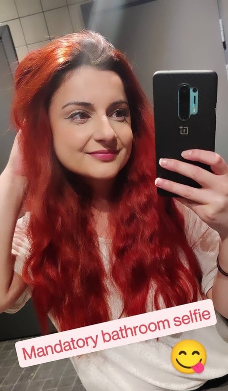 AnnieFuchsia top star archive