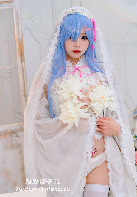 Niantutu nus star du porno image