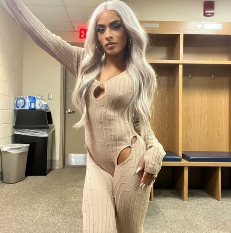 Solo fans de travestis asiáticas desnudo fotos