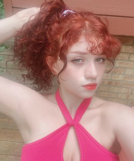 Ochya0 actrice de nus des photos