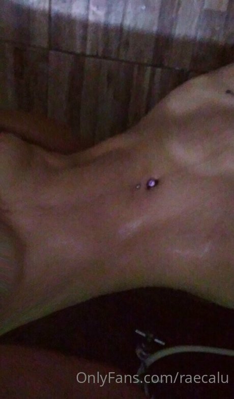 raecalu estrella porno desnuda foto