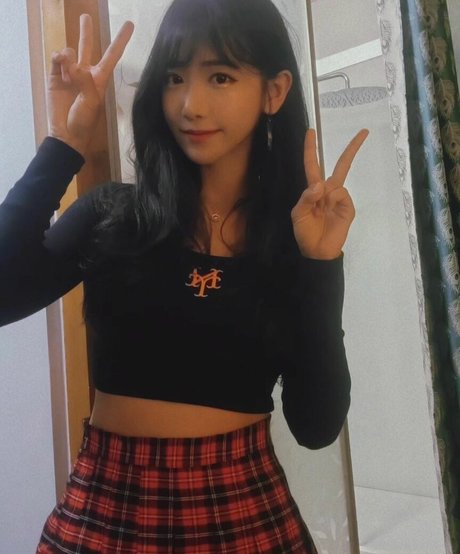 jinnytty haut modèle photo