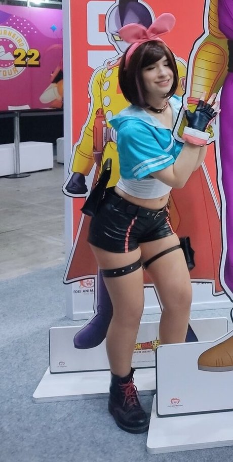 Faye Tan étoile sexy image