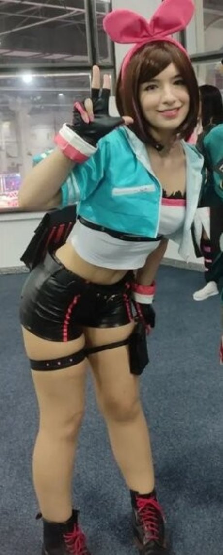 Faye Tan modèle artistique images