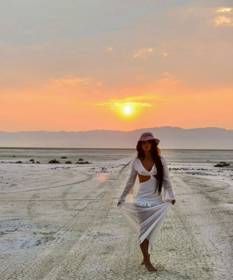 Jade Chynoweth haut modèle des photos