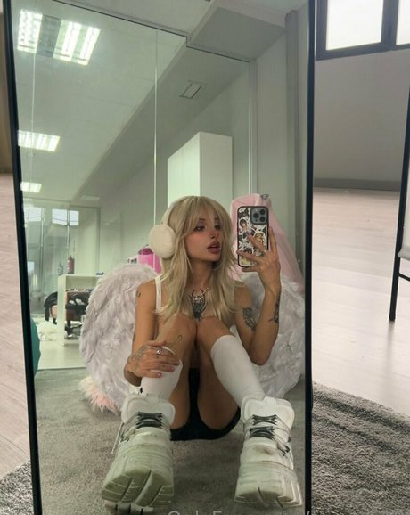 candyx18 modèle chaud image