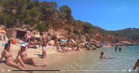 Amateur Voyeur mannequin photo