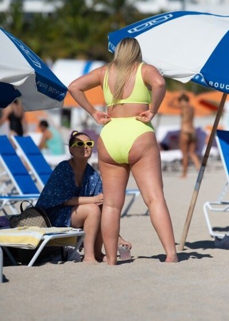 iskra bonita modelo imagen