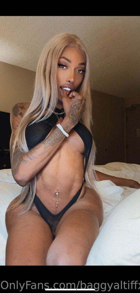 Baggyaltiffxxx étoile gratuite photo