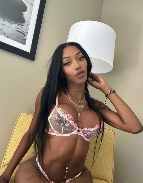 Baggyaltiffxxx estrella de alta definición galería