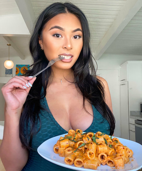 lindavo belle star du porno photos