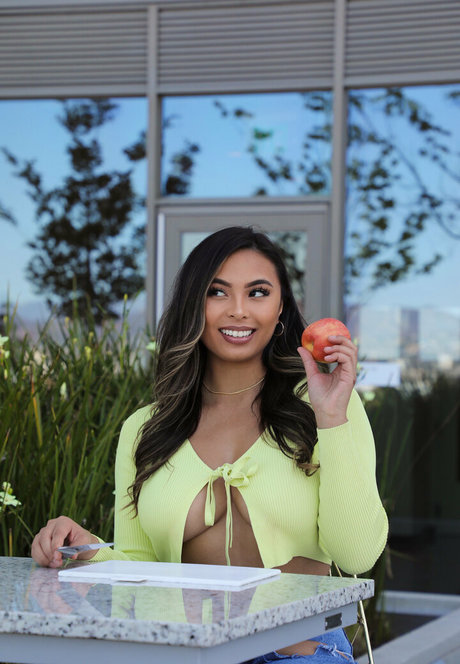 lindavo estrella atractiva imágenes