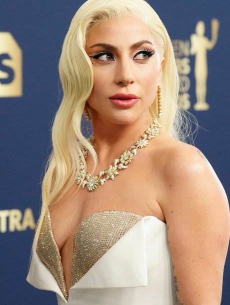 Lady Gaga haut modèle collection