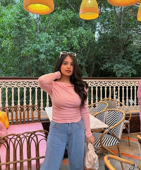 Aarushi Abrol pornstar hd images