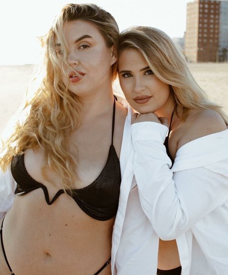 Sophie Turner hermosa actriz foto