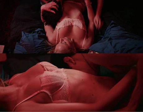 Sophie Turner erotic model picture