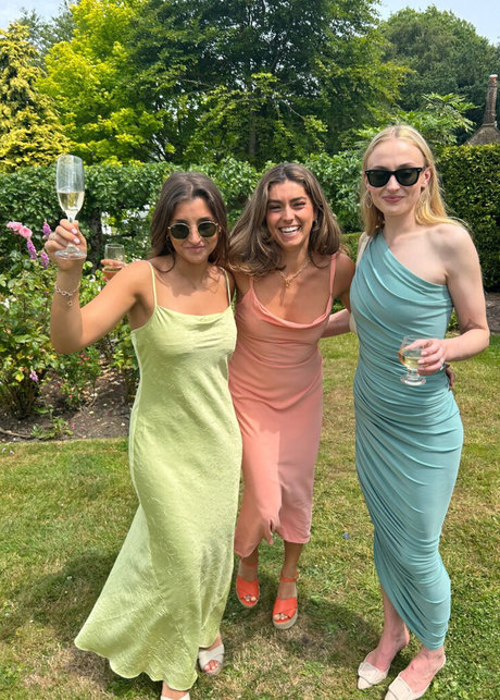 Sophie Turner hermosa modelo archivo