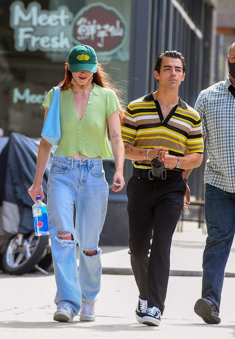 Sophie Turner modelo gratis foto