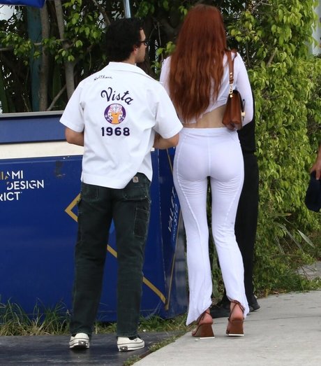 Sophie Turner estrella porno hermosa galerías