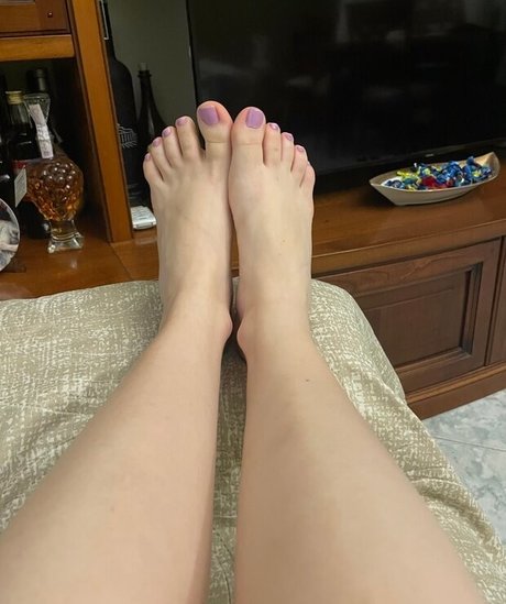 Mona Schon étoile nue photos