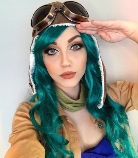 Mona Schon modèle porno photo