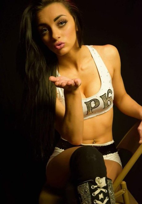 GiGi Dolan modelo porno imagen