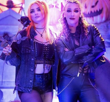 GiGi Dolan hermosa modelo galerías