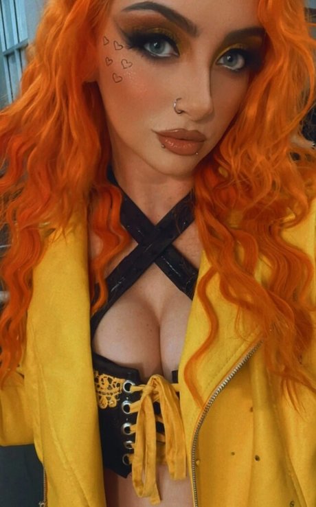 GiGi Dolan modèle sexy galerie