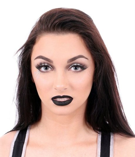 GiGi Dolan estrella erótica galerías