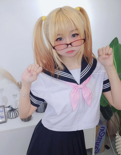 YaoYaoQwQ jolie actrice des photos