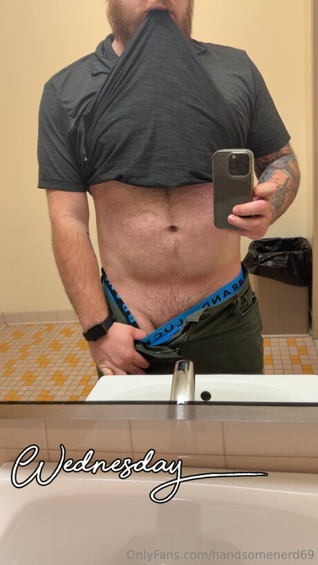 Handsomenerd69 star photos