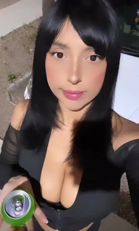 Mari Nyaaa top model galleries