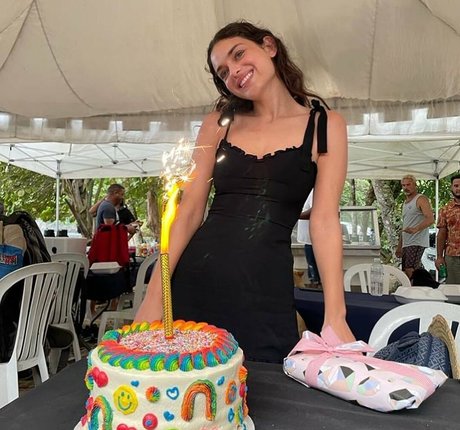 Odeya Rush actrice porno photo