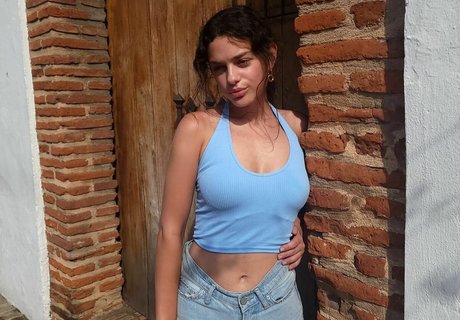 Odeya Rush modelo de alta definición galería