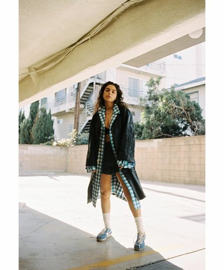 Odeya Rush haut modèle img