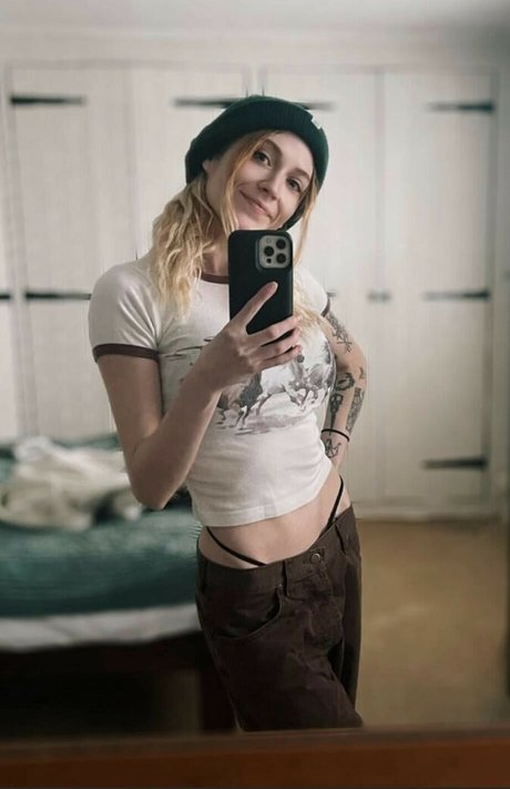 Janet Devlin modèles nus des photos