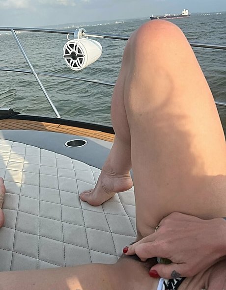 Nubia Oliver art star du porno photos