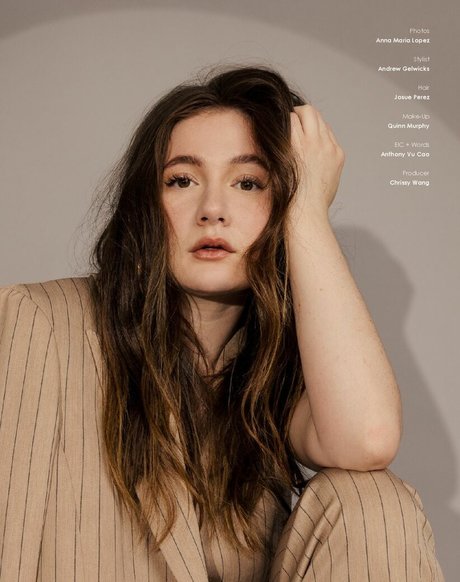 Emma Kenney actrice galerie