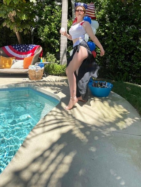 Emma Kenney xxx estrella porno archivo