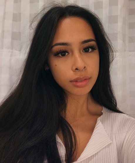 Buhnny actrice hd photo